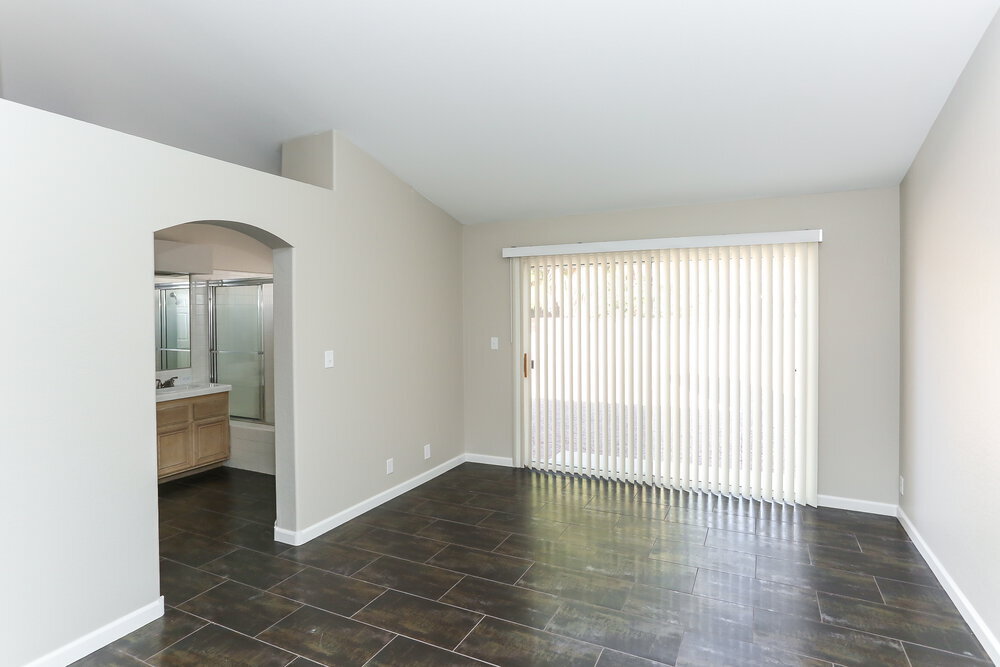 Building Photo - 4401 La Reina Cir