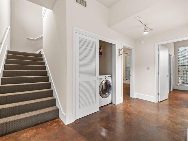 Building Photo - 911 Keith Ln