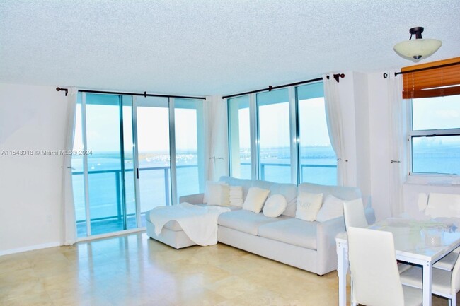 Primary Photo - 1155 Brickell Bay Dr