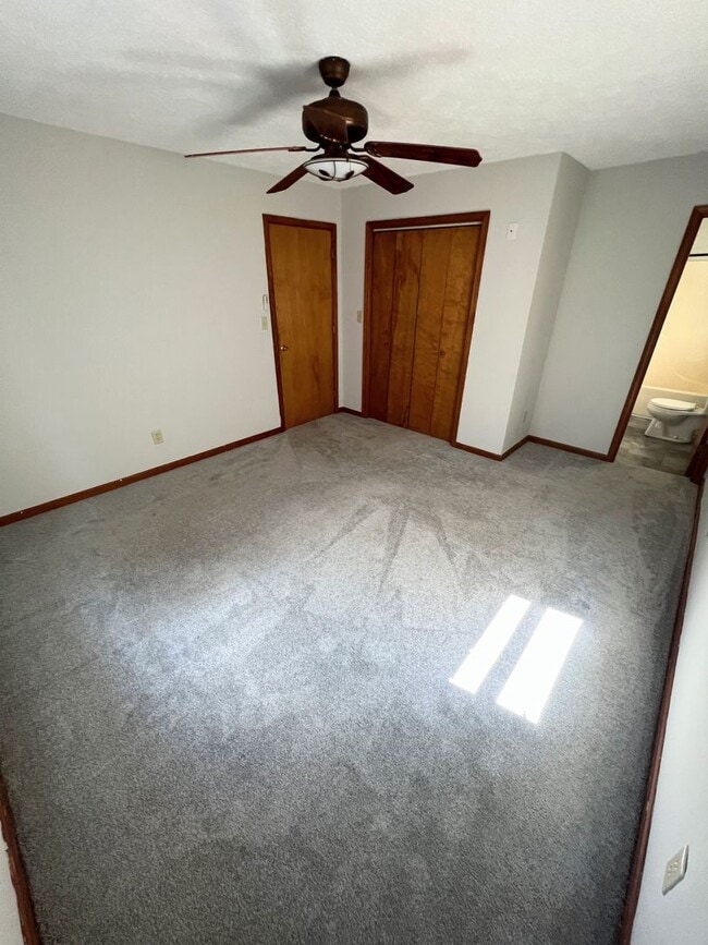 Building Photo - 4 Bedroom Home in Lynchburg