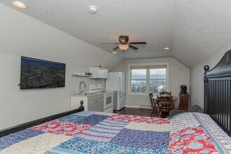 Building Photo - 625 Devon Dr
