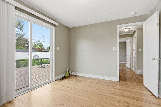 Building Photo - Modern & Cozy Spokane Retreat | Prime Location Near South Hill