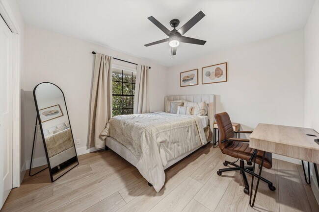 Building Photo - 13571 Jonquil Pl