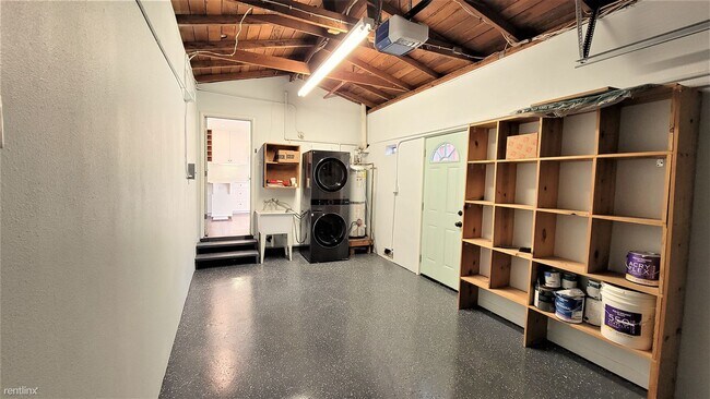 Building Photo - 2 br, 1 bath House - 604 9th Avenue