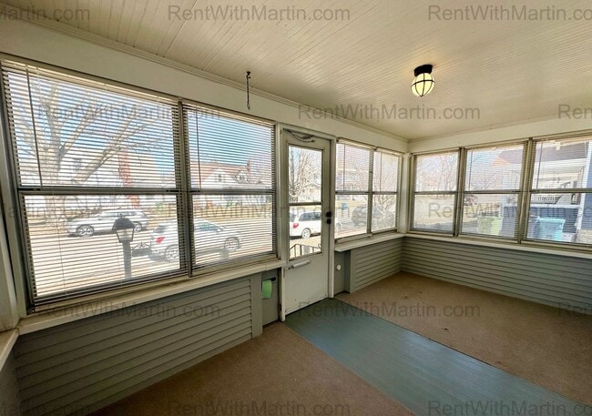 Building Photo - 1917 W 3rd St