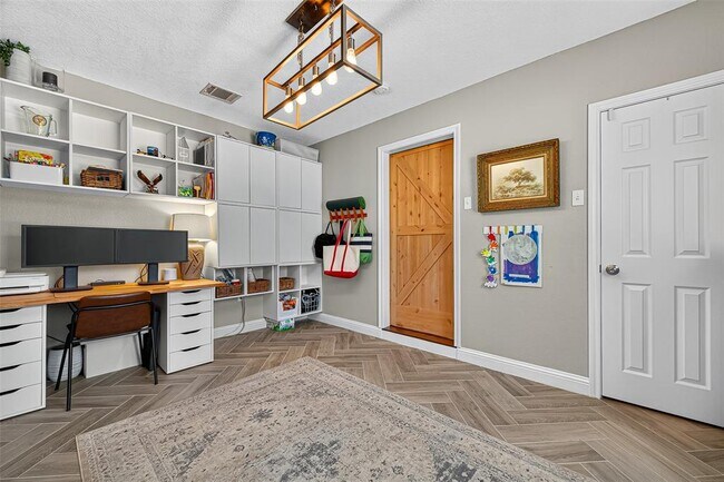 Building Photo - 4318 De Milo Dr
