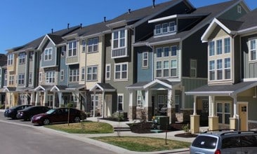 Building Photo - 688 E 380 N