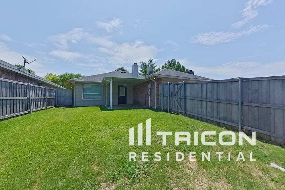 Building Photo - 755 Catalina Dr