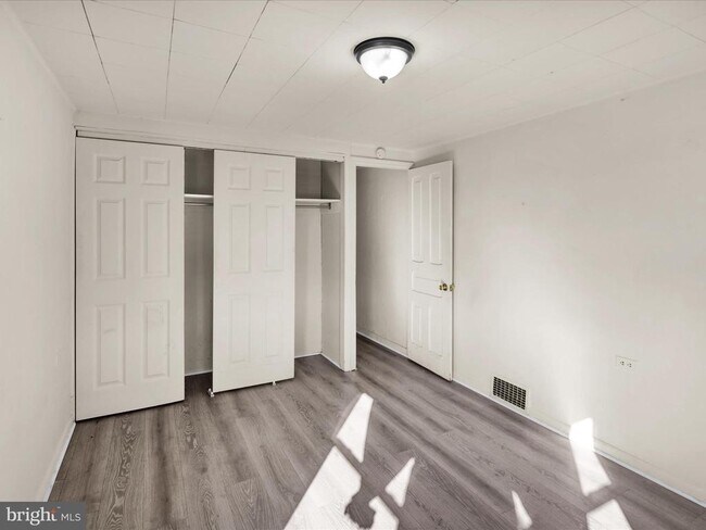 Building Photo - 448 Penn Ave