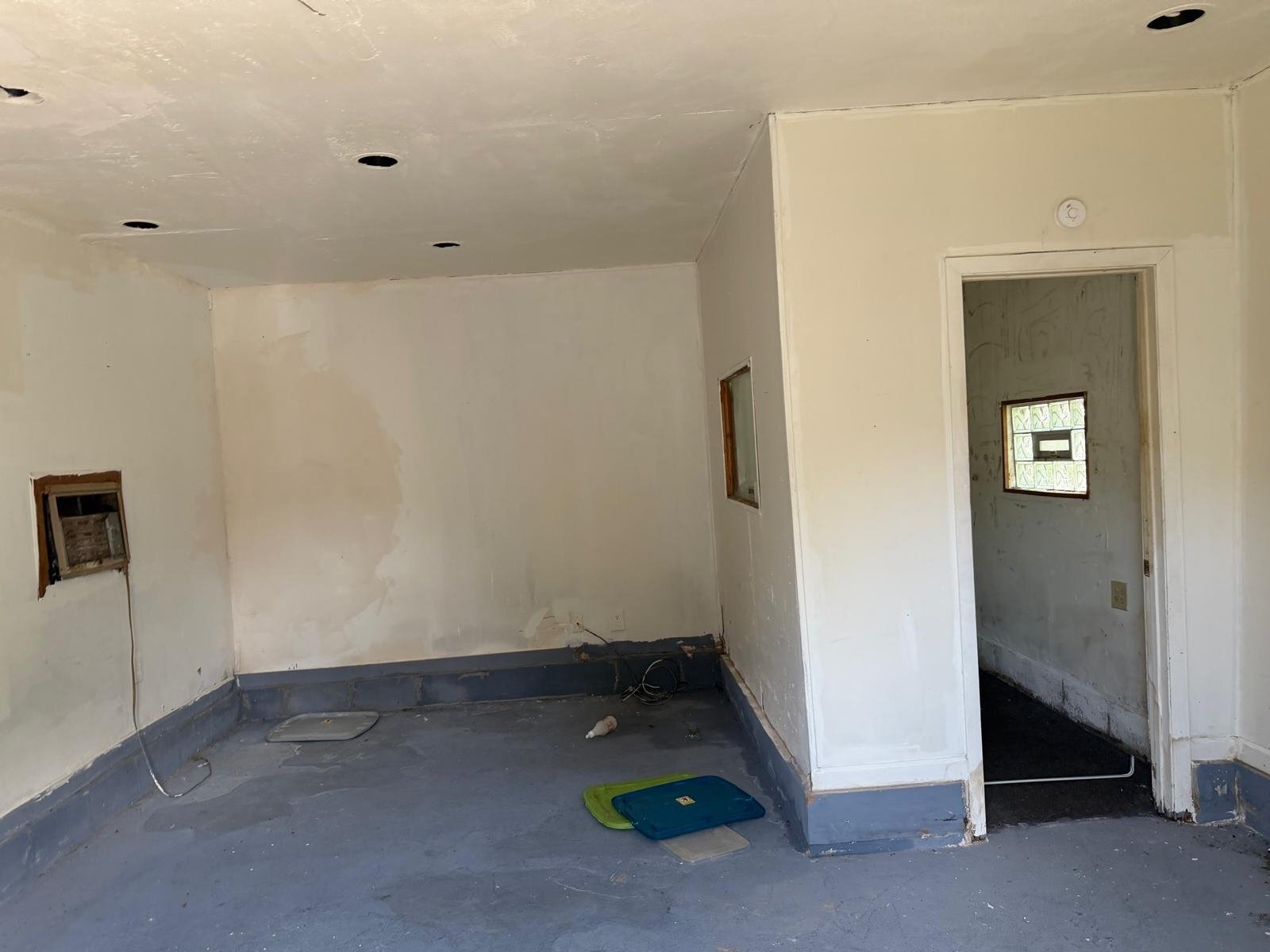 Building Photo - 1400 S Westmoreland Ave
