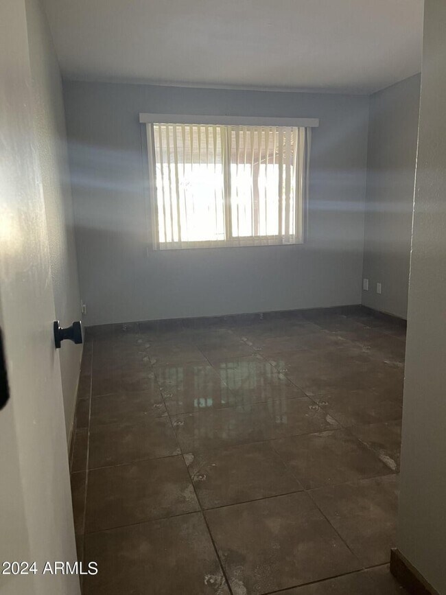 Building Photo - 8609 N 16th Ave