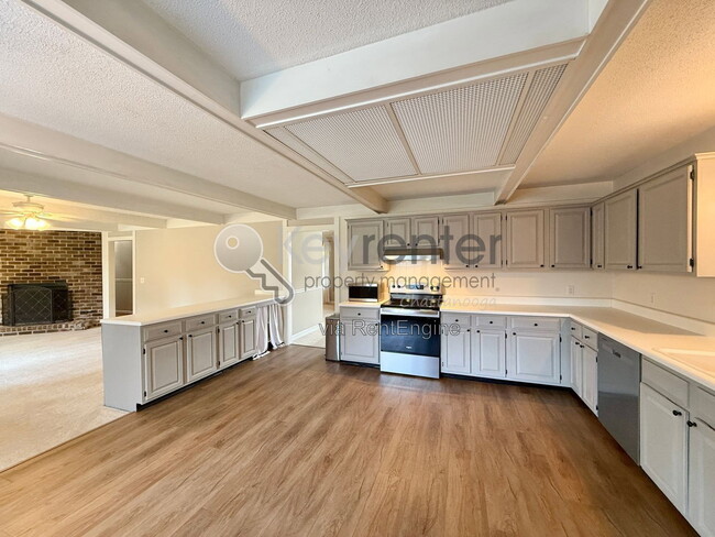 Building Photo - 6407 Harbor Master Dr