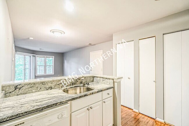 Building Photo - 11114 Beaver Trail Ct