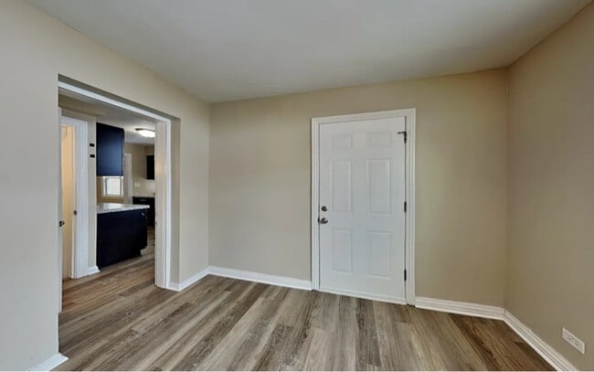 Building Photo - 5219 N Newcastle Ave