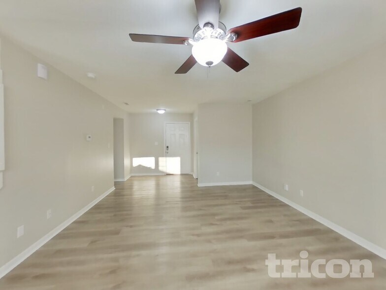 Building Photo - 1411 Blue Brook Way