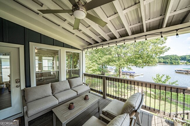 Building Photo - 375 Arrowhead Trail