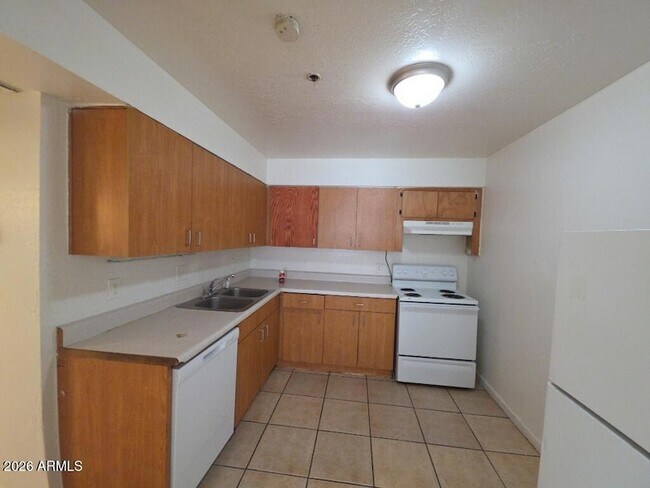 Building Photo - 4829 N 37th Ave
