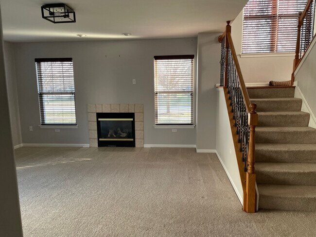 Building Photo - 3031 Saganashkee Ln