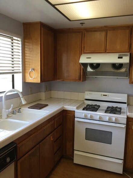 Kitchen Stove and Sink - 819 S Golden West Ave