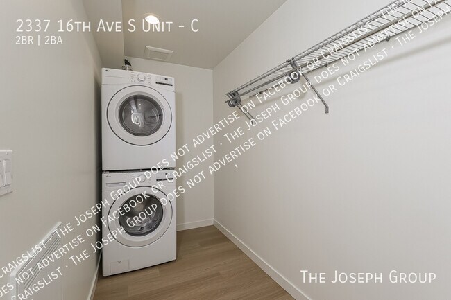 Building Photo - 2337 16th Ave S