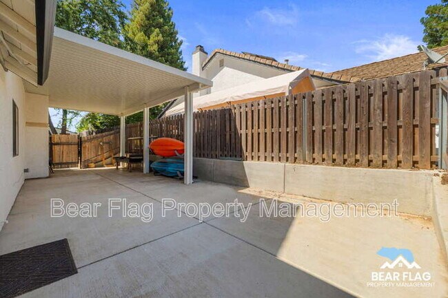 Building Photo - 1601 Wyndham Way