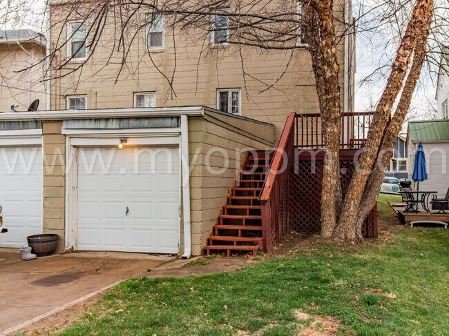 Building Photo - Unique 2Bd/1 Ba Duplex | Blackstone District