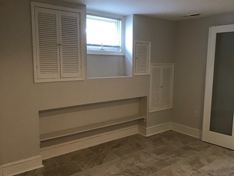 Back Bedroom Interior - 1735 Park Rd NW
