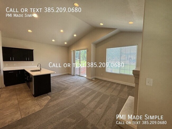 Building Photo - 126 W 3430
