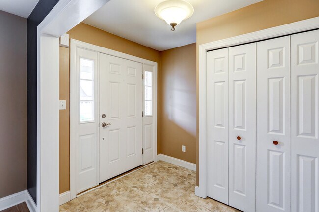 Building Photo - 258 Cool Creek Way