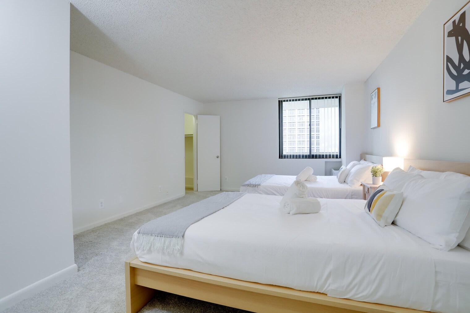 Building Photo - 320 23rd St S