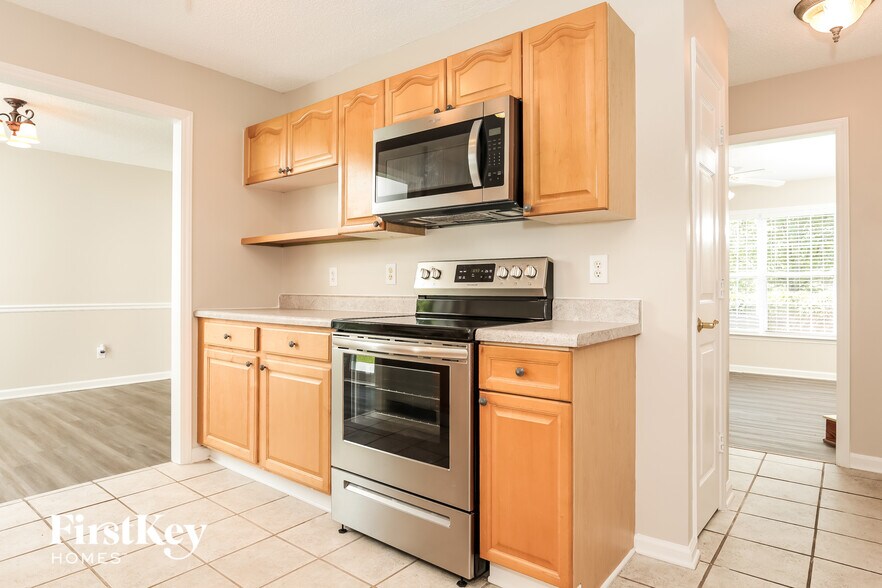 Building Photo - 1503 Glenn Meade Dr