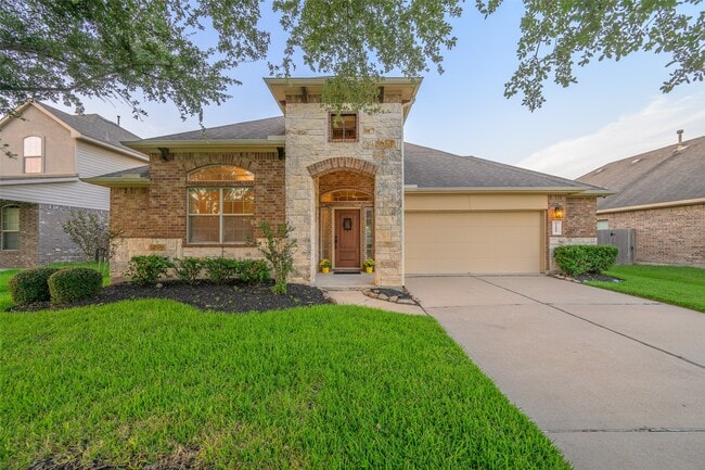 Primary Photo - 12805 Shady Springs Dr