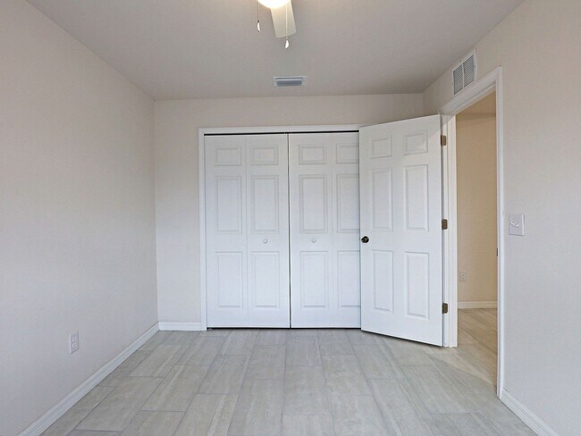 Building Photo - Cape Coral 826