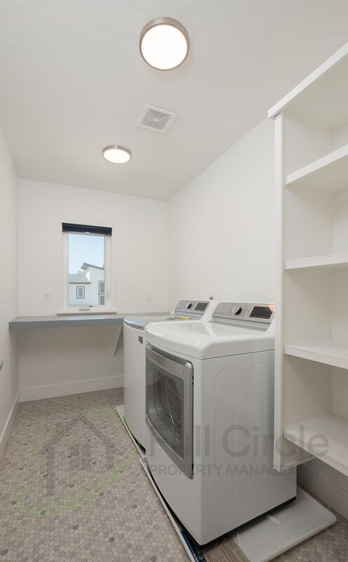 Building Photo - 1624 W Cyrus St