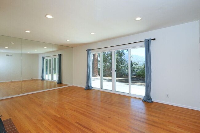 Building Photo - 279 Starlight Crest Dr