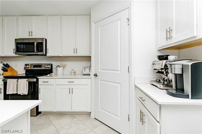 Building Photo - 6082 National Blvd