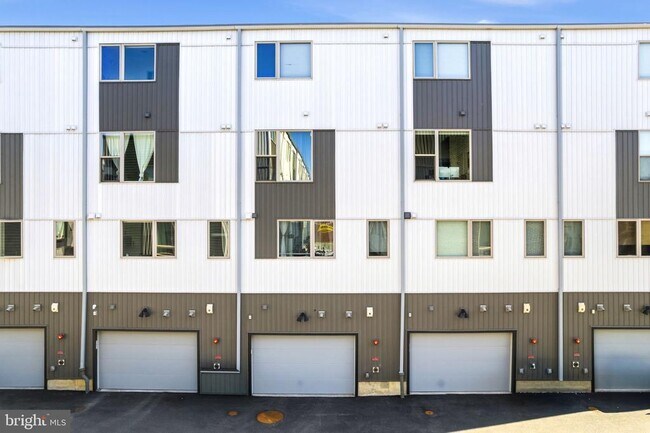 Building Photo - 2006 Northbank Pl