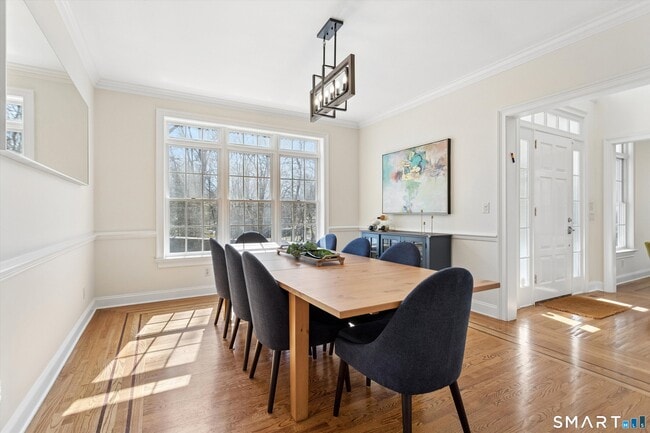 Building Photo - 166 Edward Pl