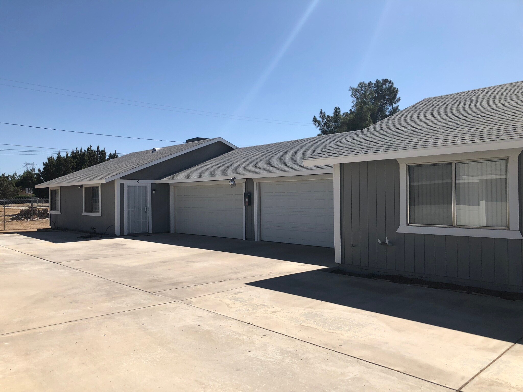 Building Photo - 14025 Smoketree St