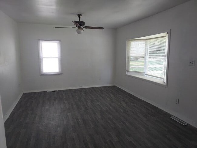 Building Photo - 974 Hovey St