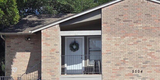Building Photo - 5504 Rose Hill Cir