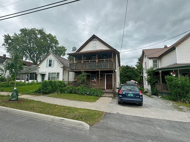 Building Photo - 57 Forest St