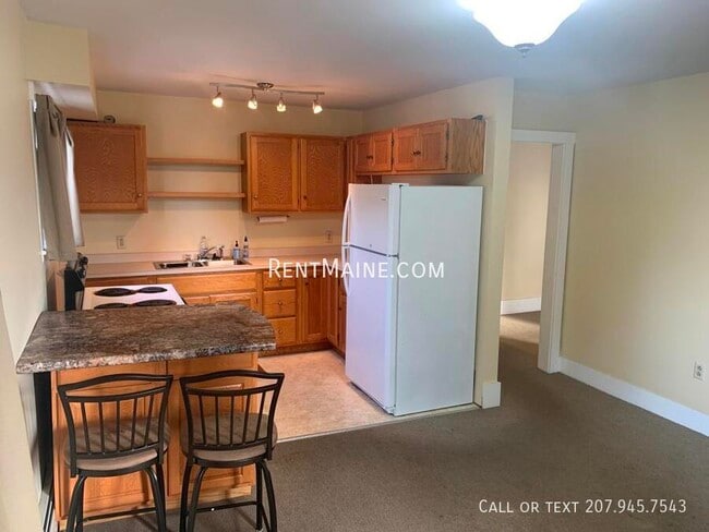 Building Photo - 94 Western Ave