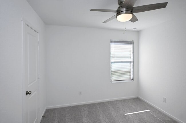 Building Photo - 7411 Spinel Way