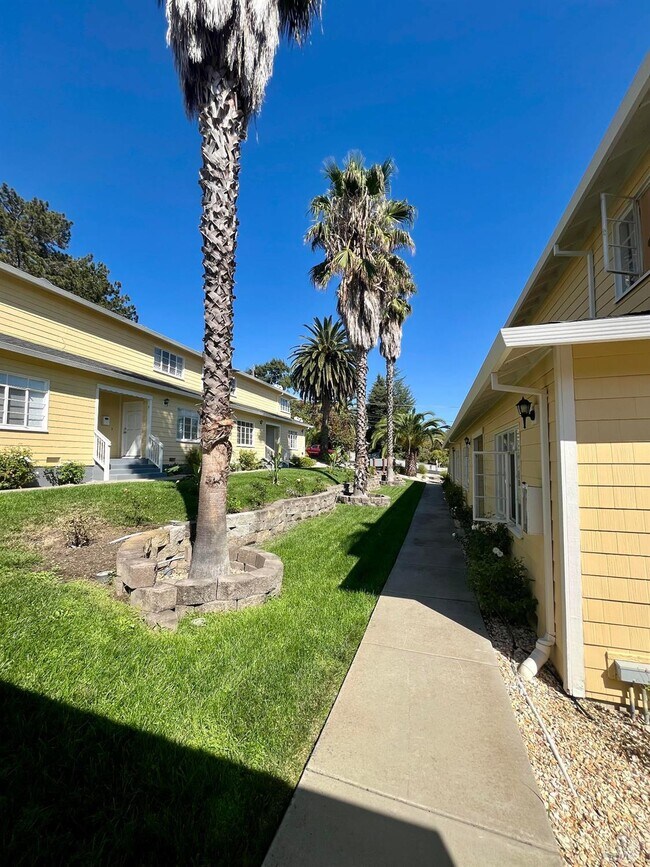 Building Photo - 160 E J St