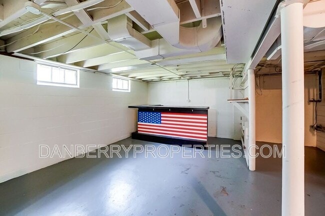 Building Photo - 919 Brookley Blvd