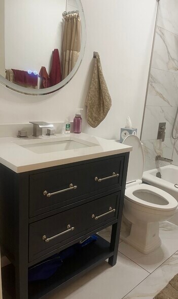 Building Photo - 5706 Fair Ave