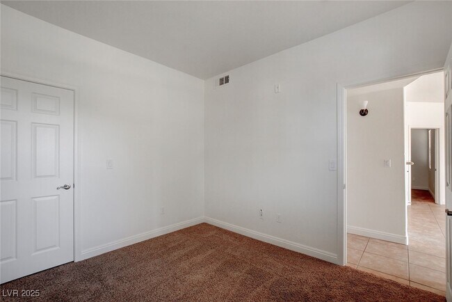 Building Photo - 8000 W Badura Ave