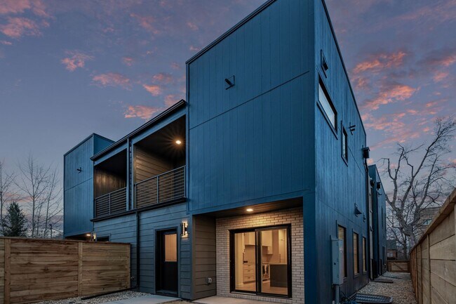 Building Photo - Luxury Cherry Creek Home Available Now! | ...