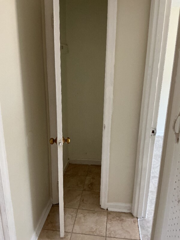 Building Photo - 3656 Surrey Ln